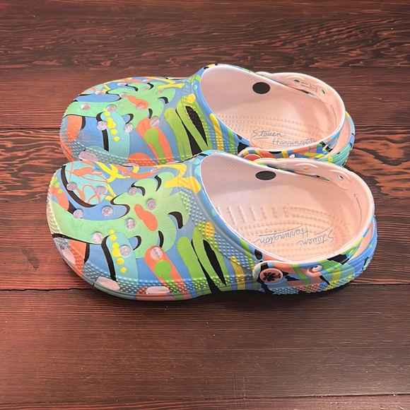 Crocs - Picture 2 of 2